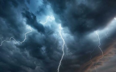 Allerta arancione in Emilia-Romagna: raffiche fino a 102 km/h