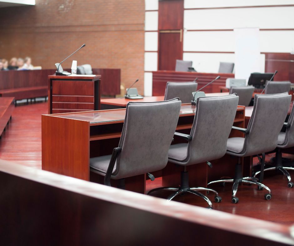 Madre a processo per presunti maltrattamenti al figlio